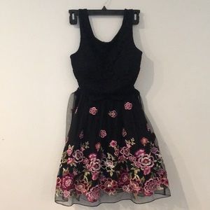 Junior’s Two-Piece Dress Size 1